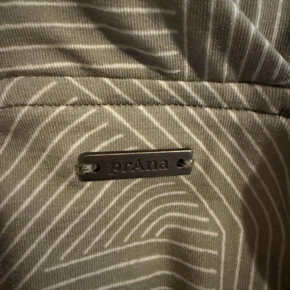 Prana light green short dress with built in bra and pockets. - Picture 4 of 4